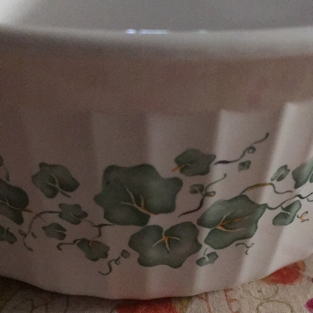 Corning Ware Callaway covered round 1.6 liter